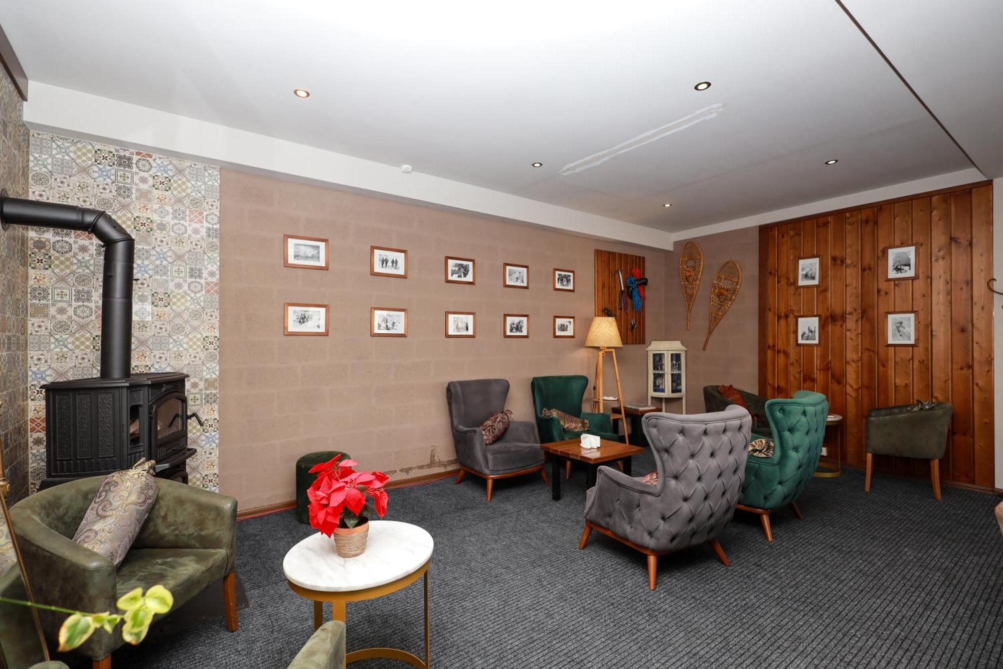 Alpine Lounge Boutique Hotel Kazbegi Exterior foto