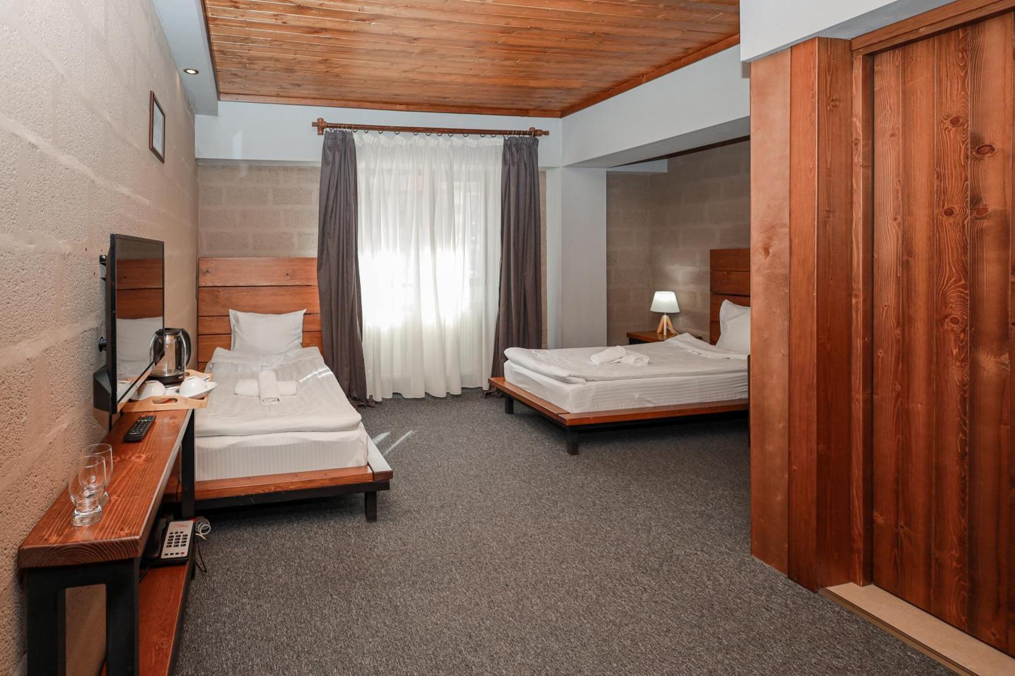 Alpine Lounge Boutique Hotel Kazbegi Exterior foto